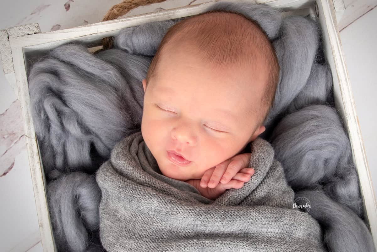 hugo-newborn-baby-boy-photoshoot newborn-baby-photography